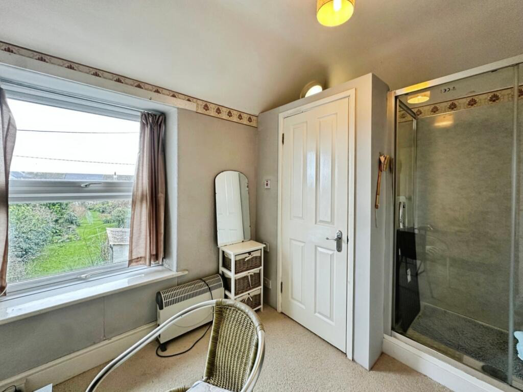 The Lizard, Cottage with sea views and no chain, photo 14