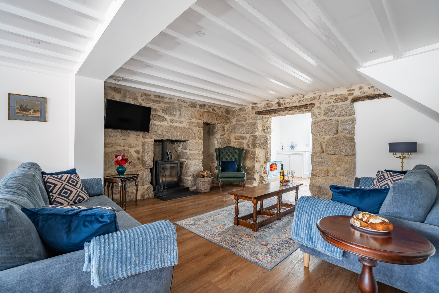 Praze, Three Storey Grade 2 Listed Cottage, photo 7