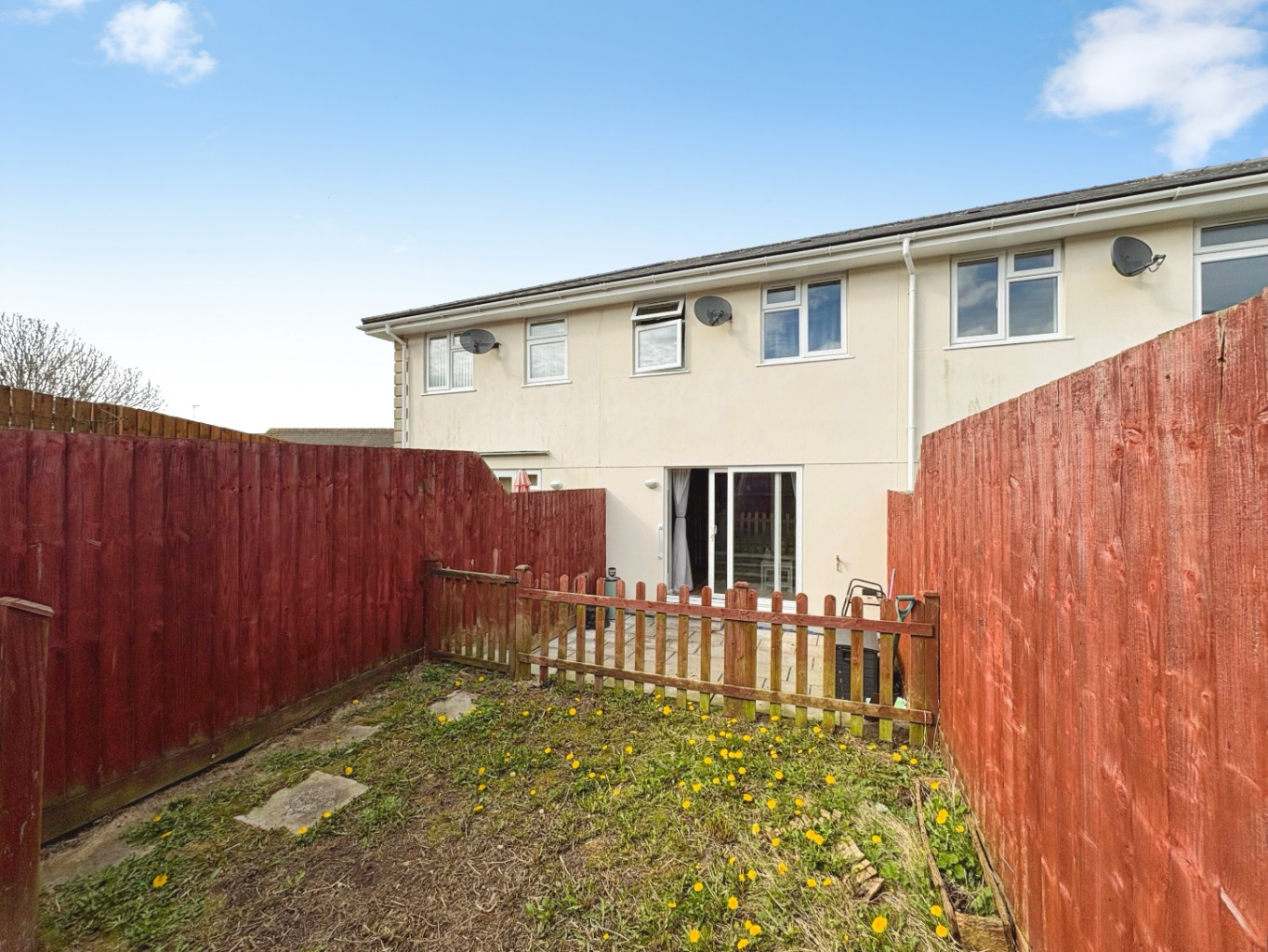 Hayle, Two bed home in convenient location