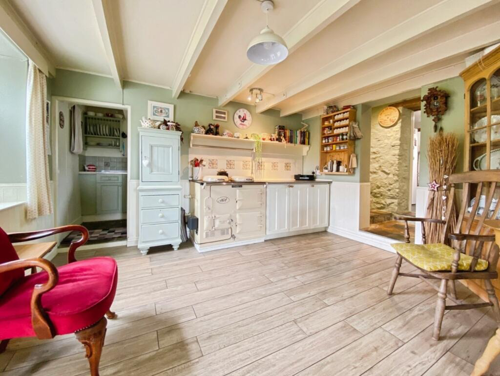 Characterful family home, Nancegollan, photo 14