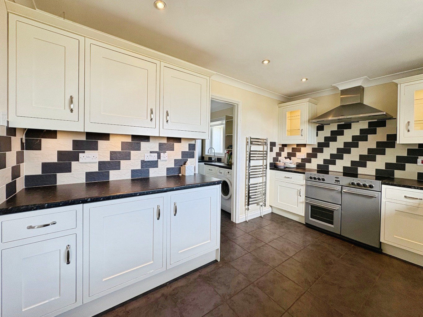 The Lizard, Versatile bungalow with no chain, photo 18