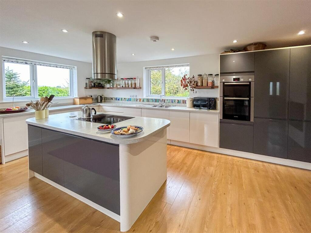 Large detached family home, Hayle Road, Nancegollan, photo 6