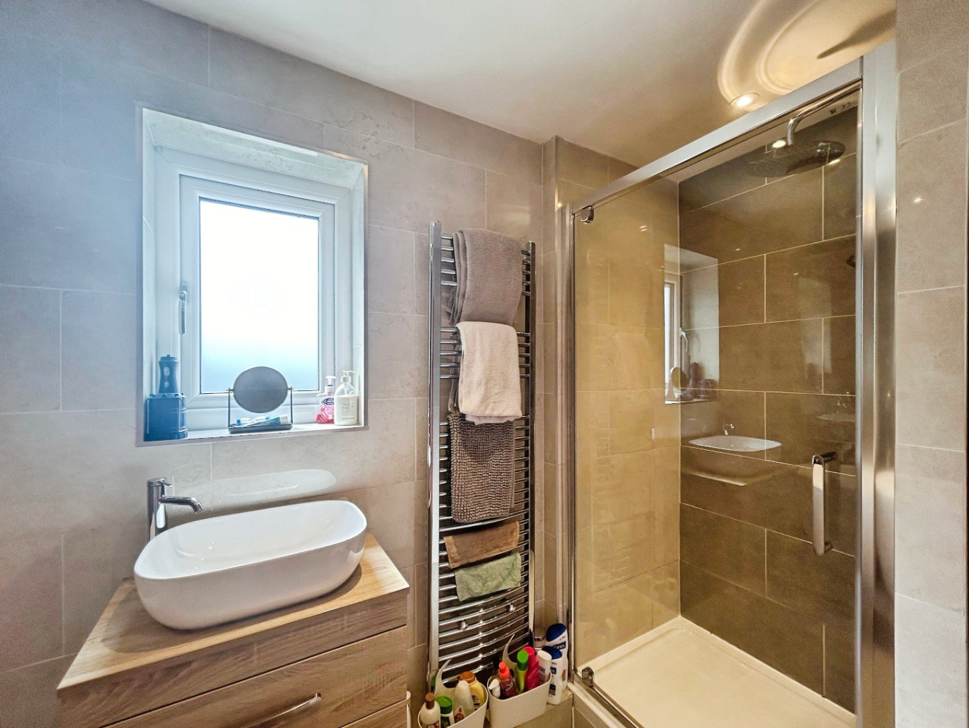 Horsedowns, Spcacious and versatile five bed bungalow, photo 9