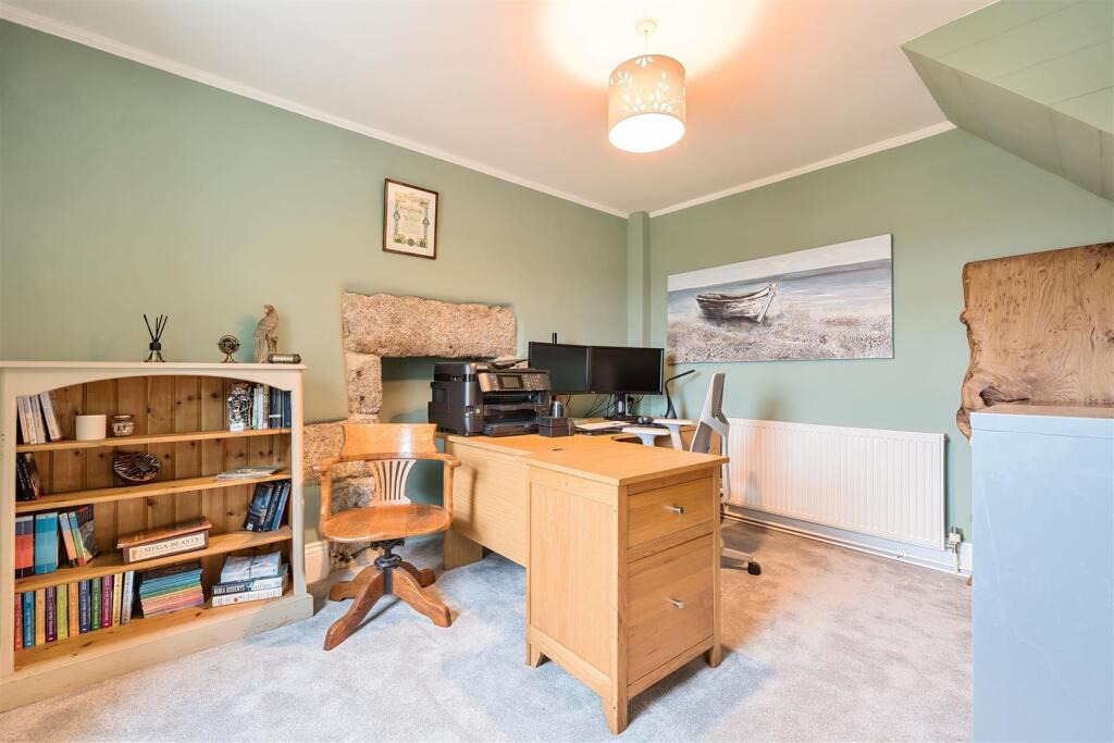 Large family home with stunning views - Coverack Bridges, photo 9