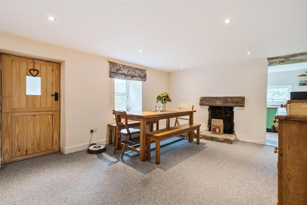 Beacon, Charming semi-detached cottage with land, photo 5