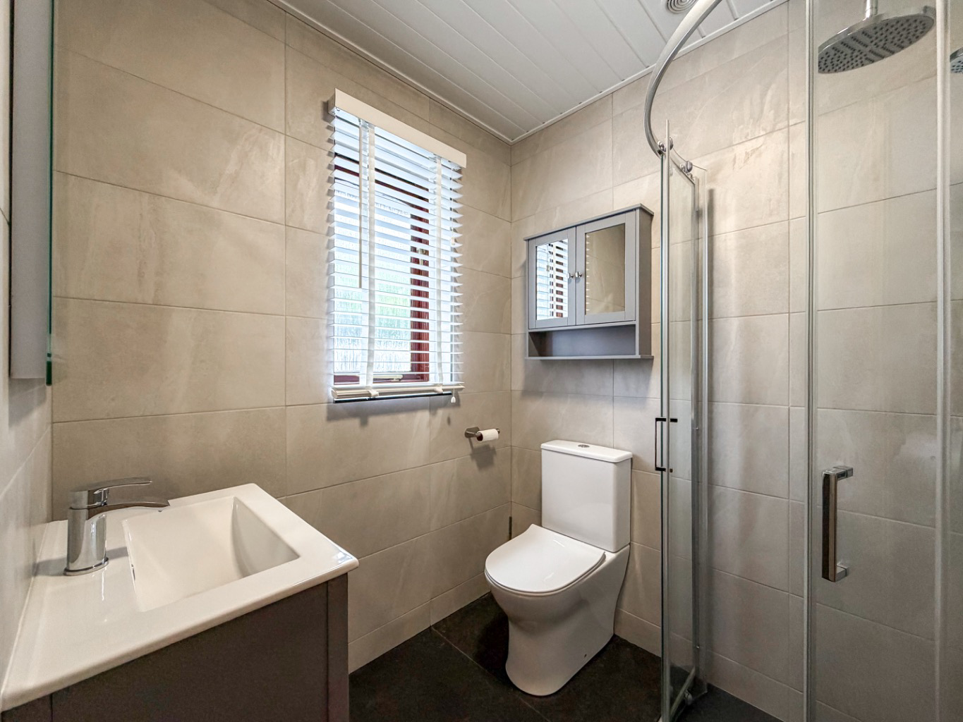 Gulval, Spacious home on generous corner plot, photo 15