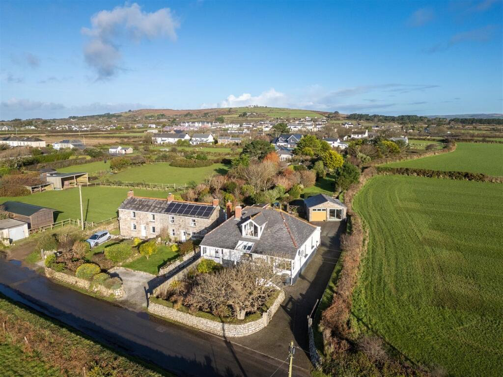 Ashton, Dormer bungalow with coastal views, photo 26
