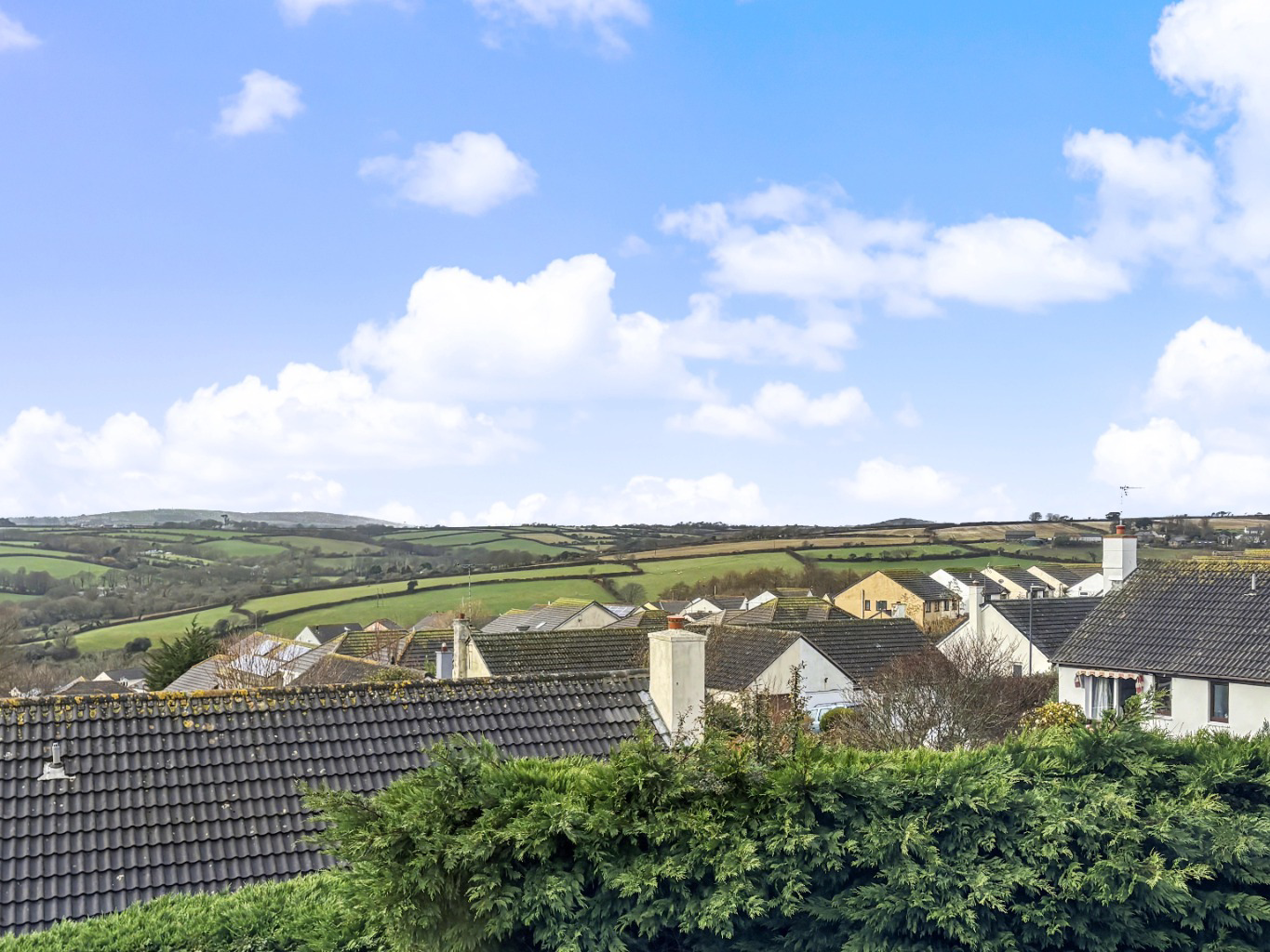 Helston, Well presented three bedroom home, photo 11