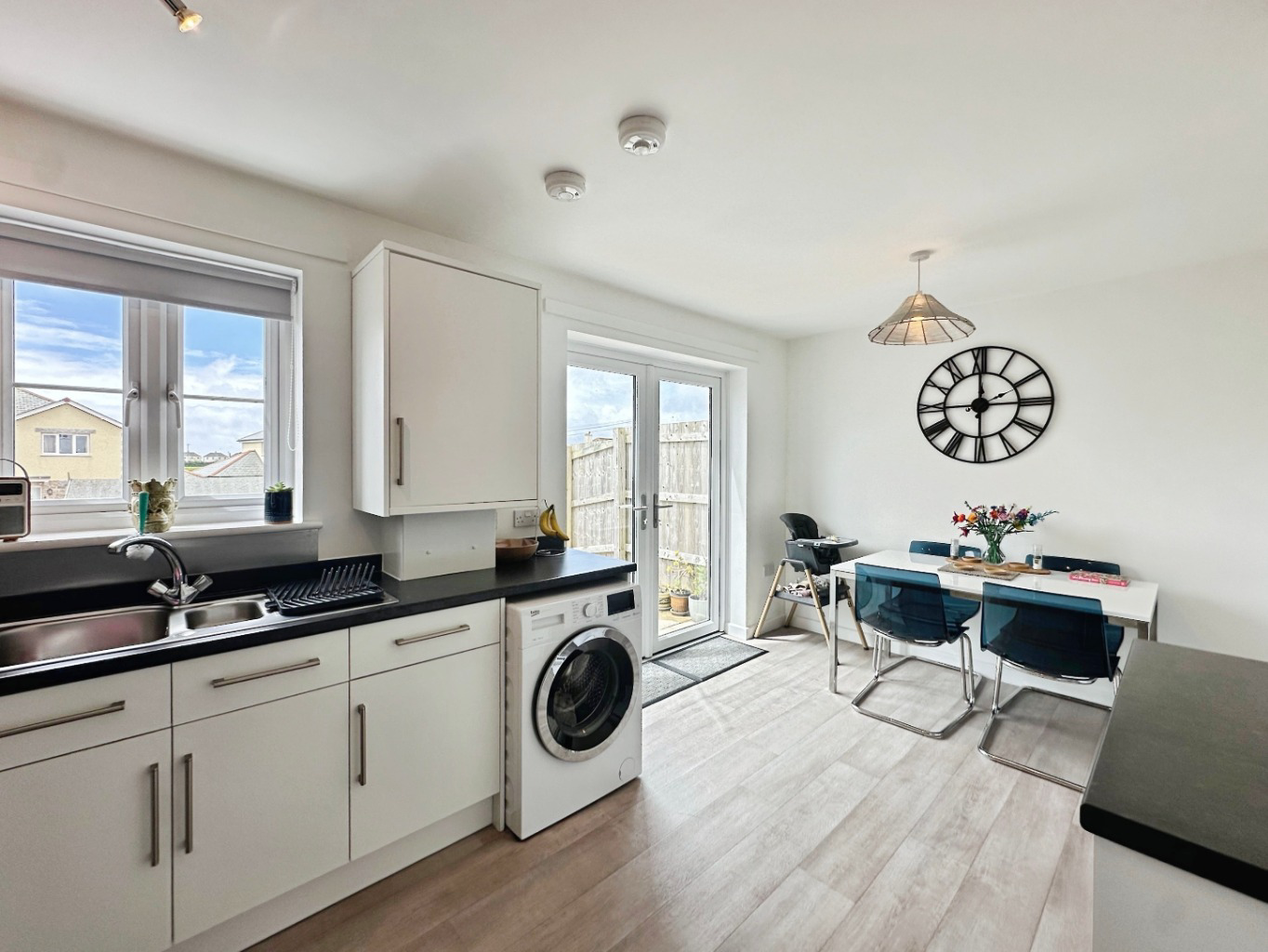 Ashton, Modern two bed home, photo 4