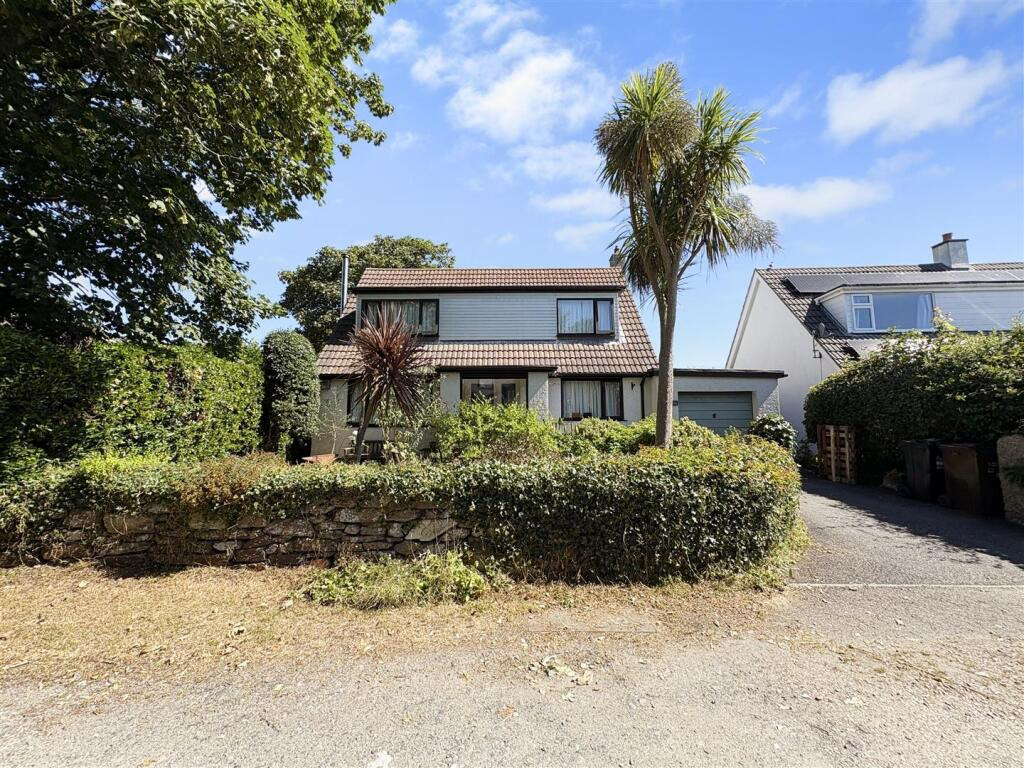 Mullion, Spacious four bed home, photo 14