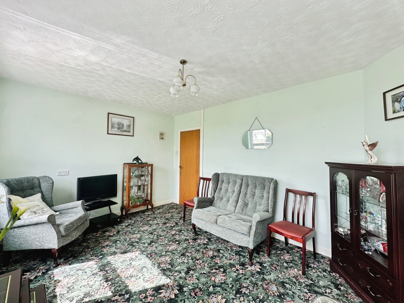 Mawgan, Local buyers home with large garden, photo 6