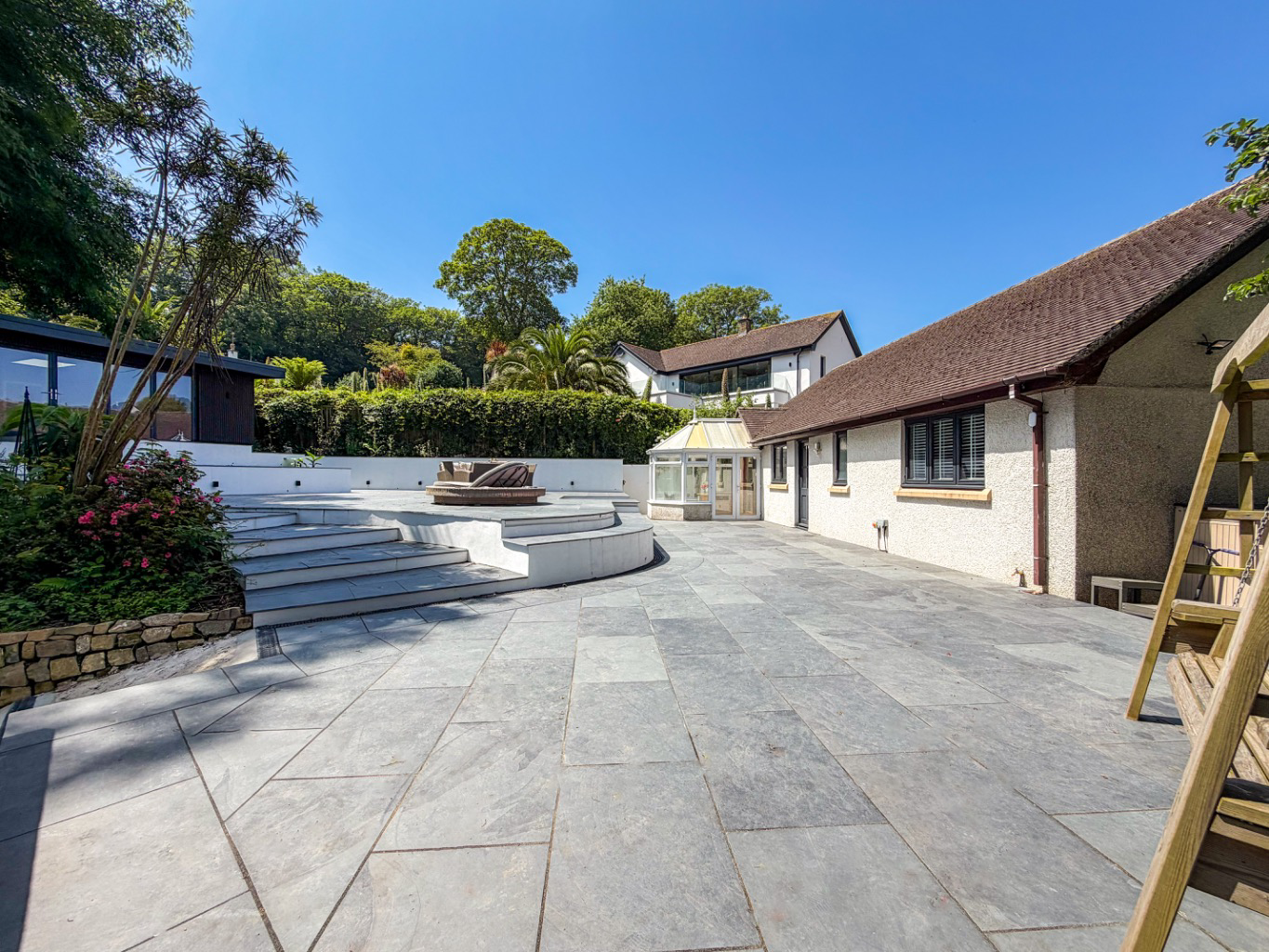 Gulval, Spacious home on generous corner plot, photo 25