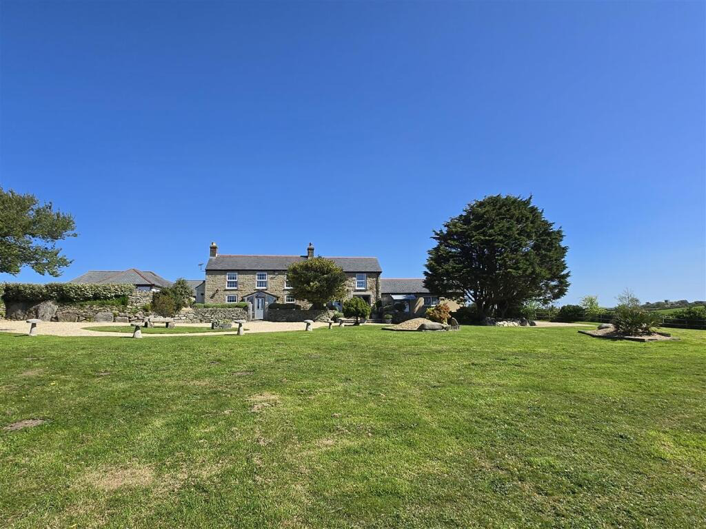 Large family home with stunning views - Coverack Bridges, photo 15