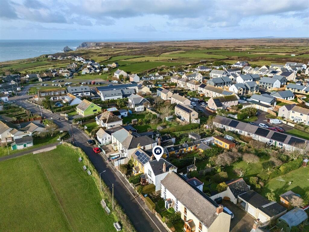 The Lizard, Cottage with sea views and no chain, photo 22