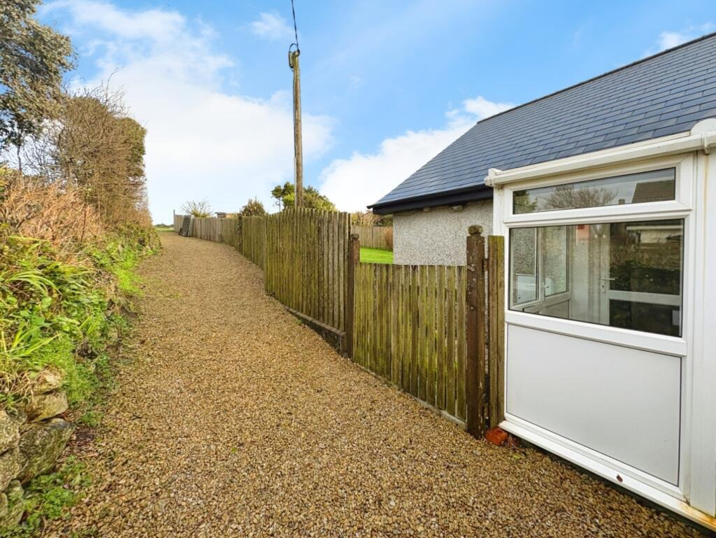 Higher Condurrow, Bungalow set with approx 2.5 acres, photo 23