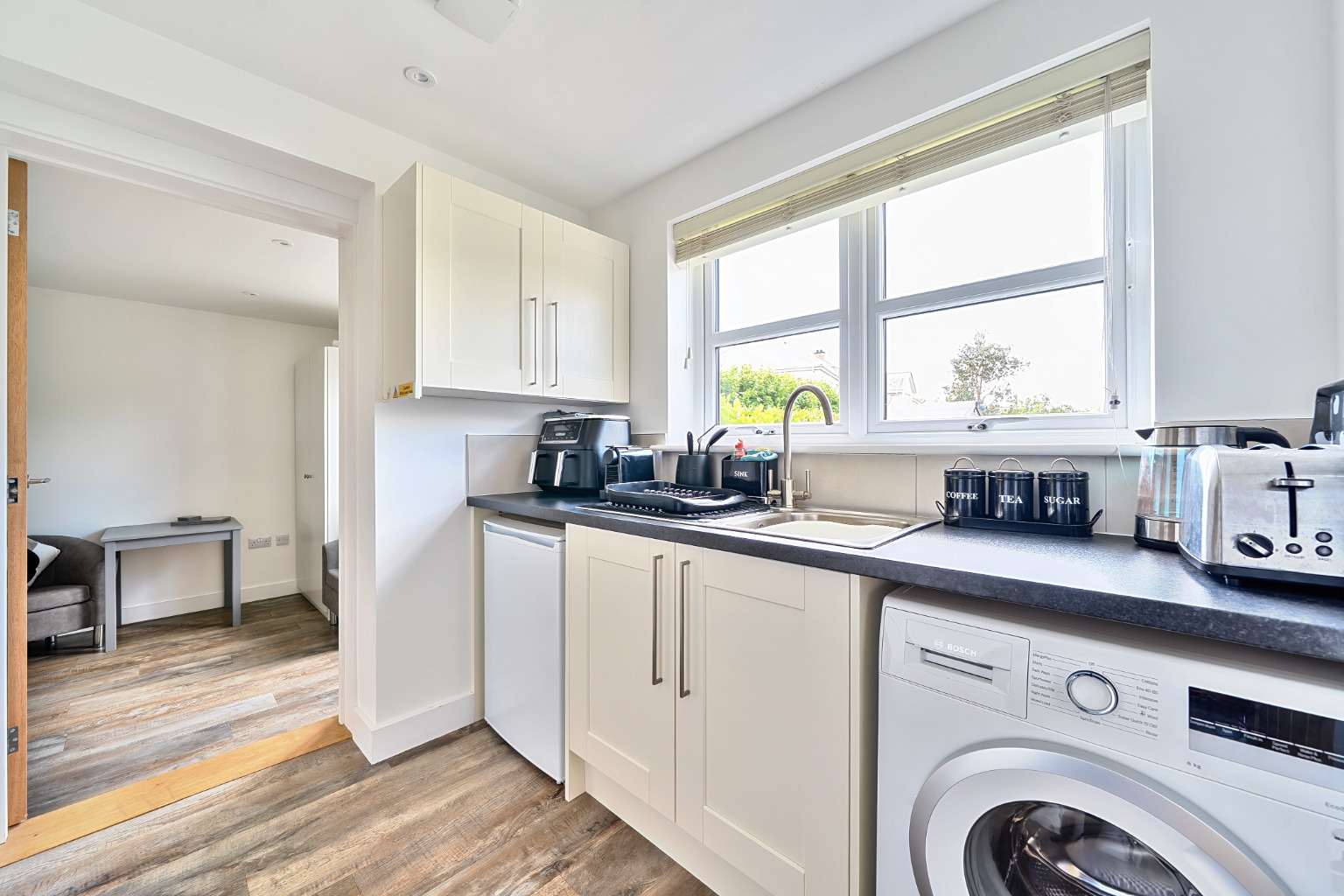 Rosudgeon, Impressive five bed family home, photo 12