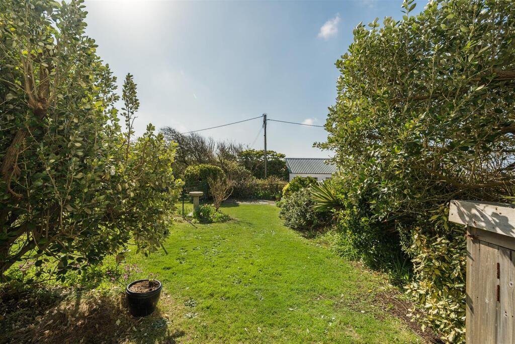 Cottage Near the Beach with Parking, Mullion Cove, photo 8