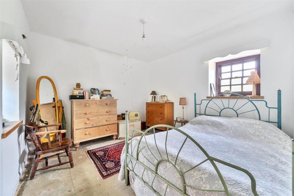 Crowntown, Barn conversion set within generous grounds, photo 17