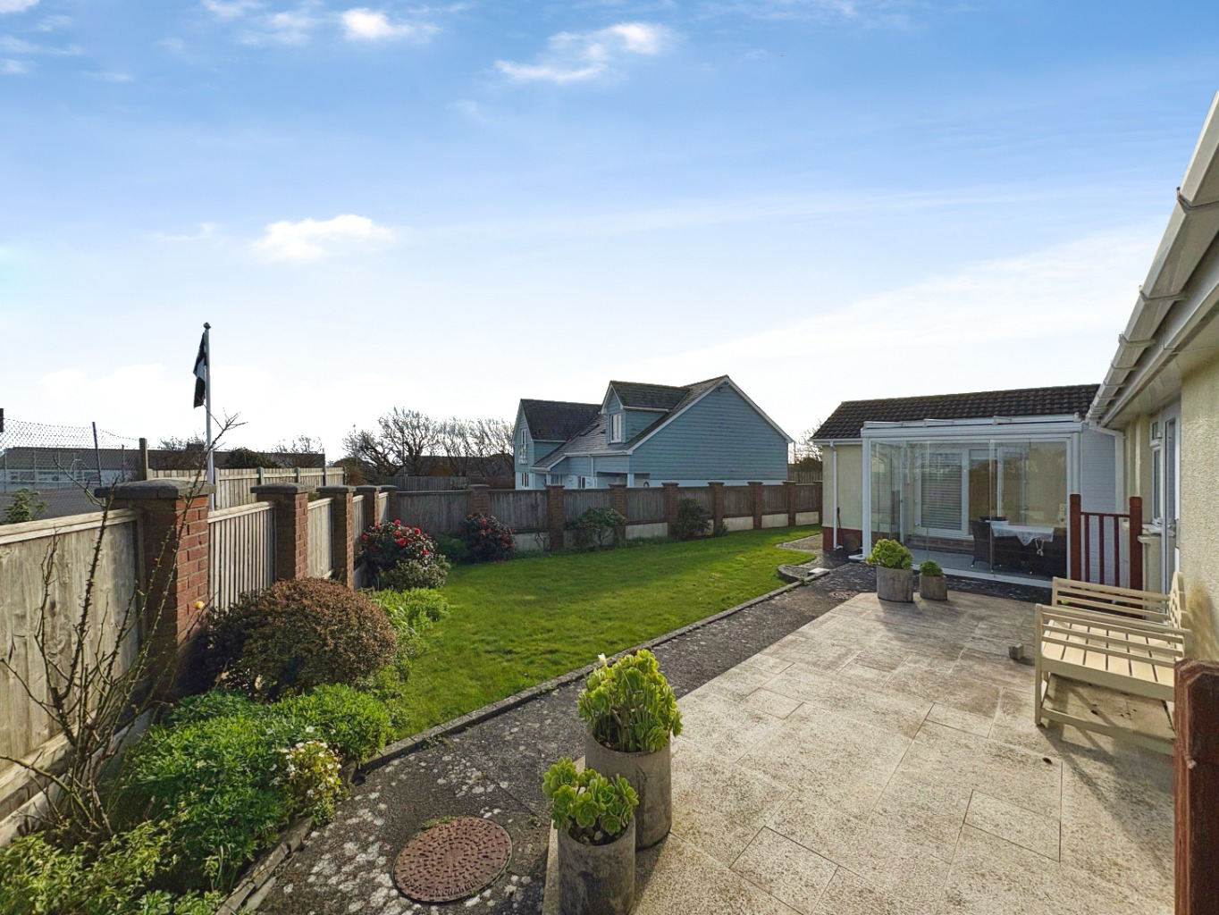 The Lizard, Versatile bungalow with no chain, photo 6