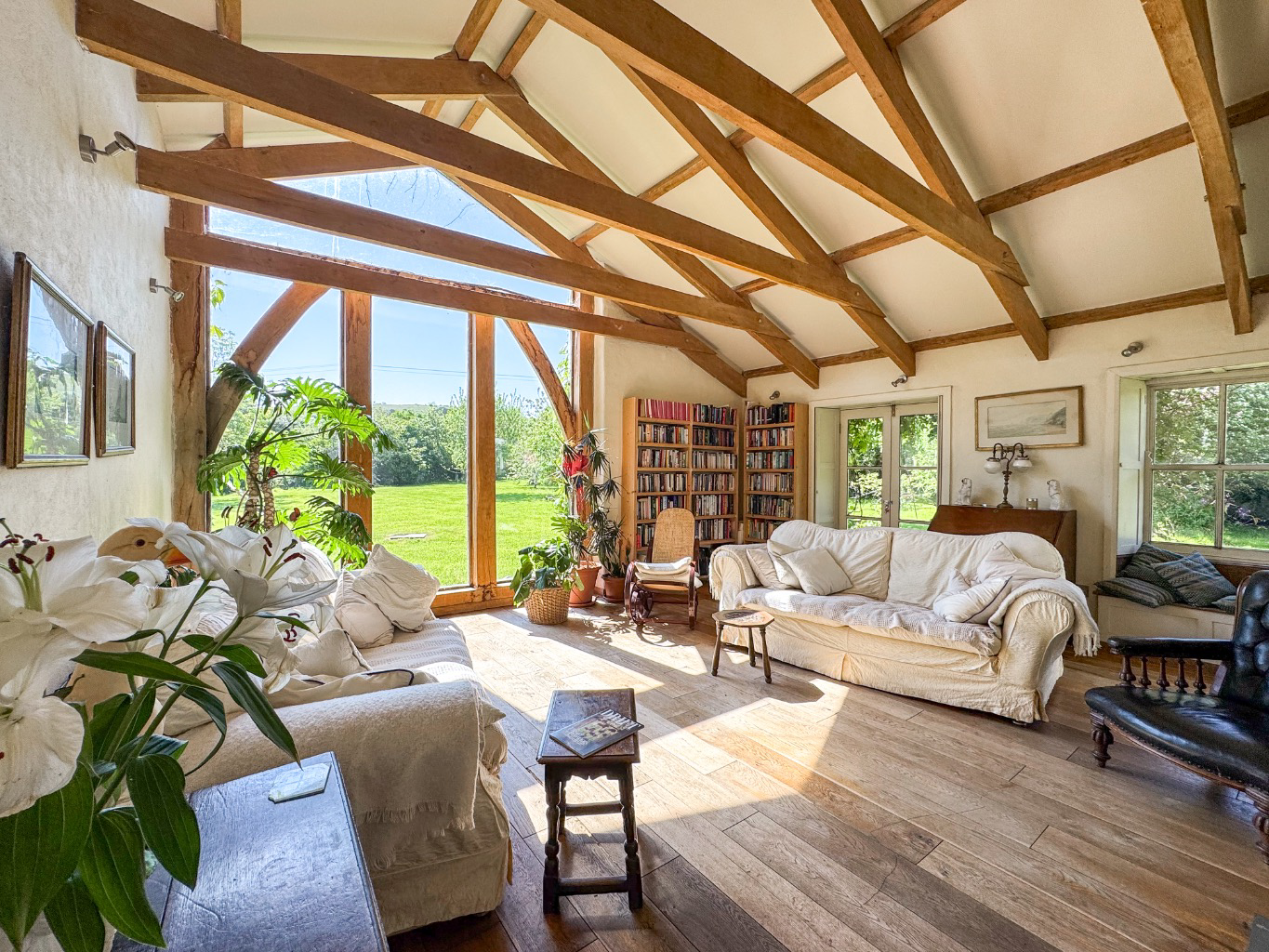 Near Godolphin Cross, Countryside home set within large grounds, photo 2