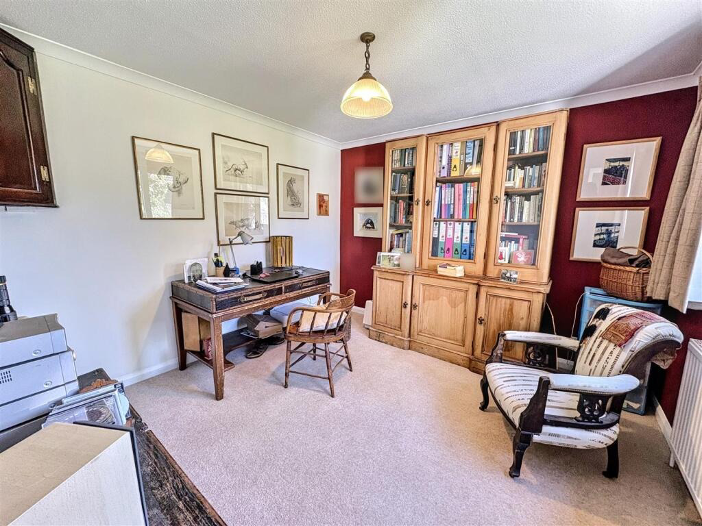 Mullion, Spacious four bed home, photo 11