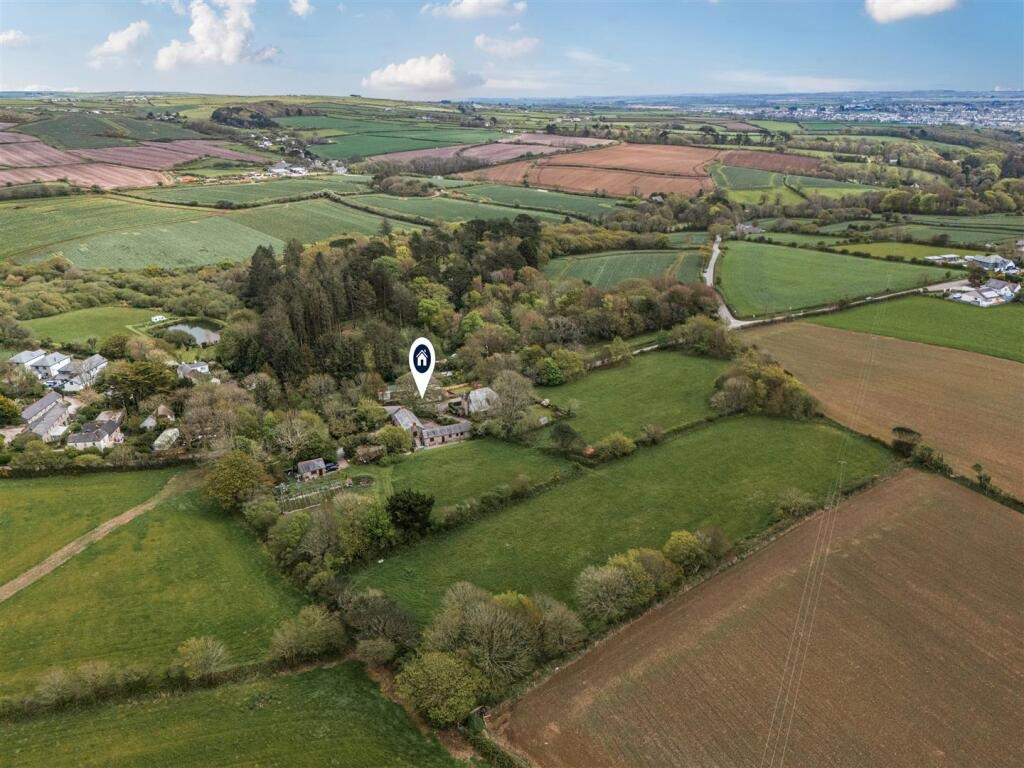Crowntown, Barn conversion set within generous grounds, photo 27