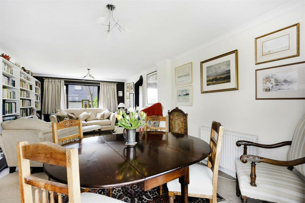 Mullion, Spacious four bed home, photo 5