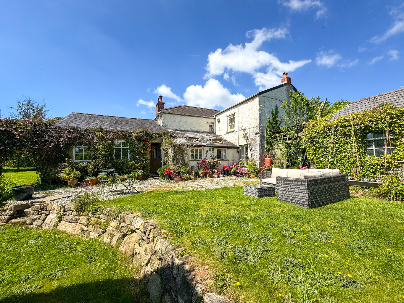 Near Godolphin Cross, Countryside home set within large grounds, photo 28