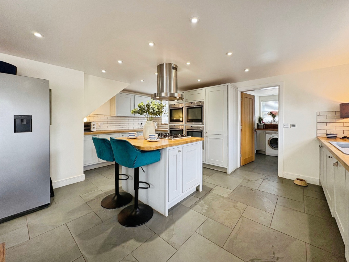 Leedstown, Three bedroom family home, photo 2