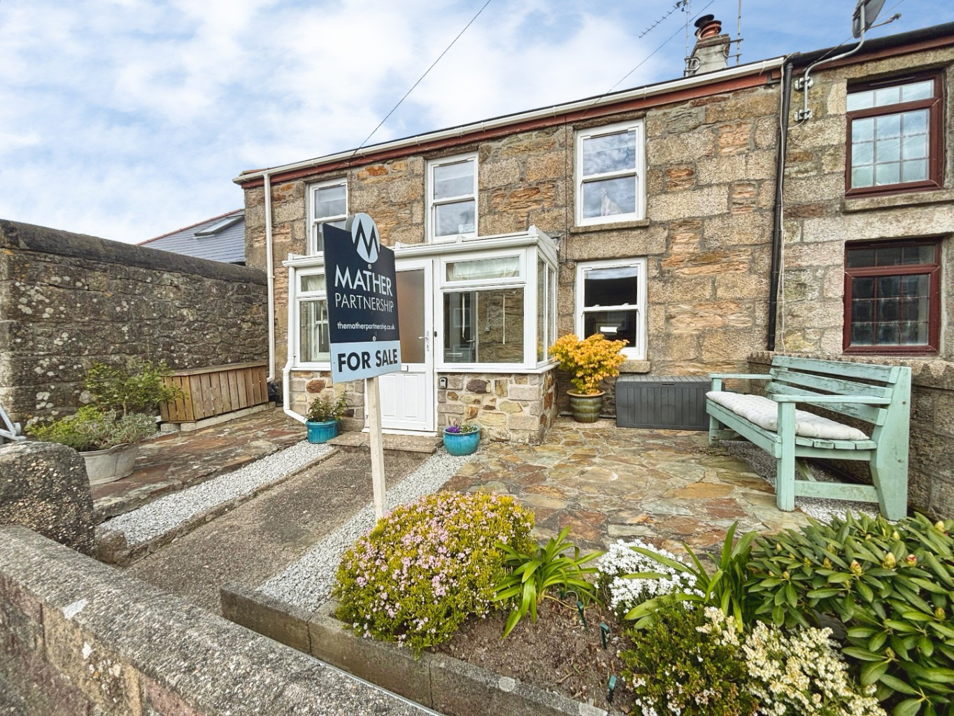 Helston, Spacious, renovated cottage close to town