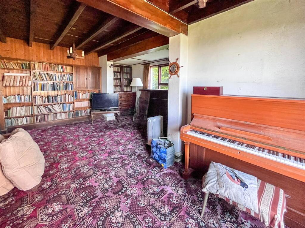 Spacious home with stunning views, Treen, photo 4