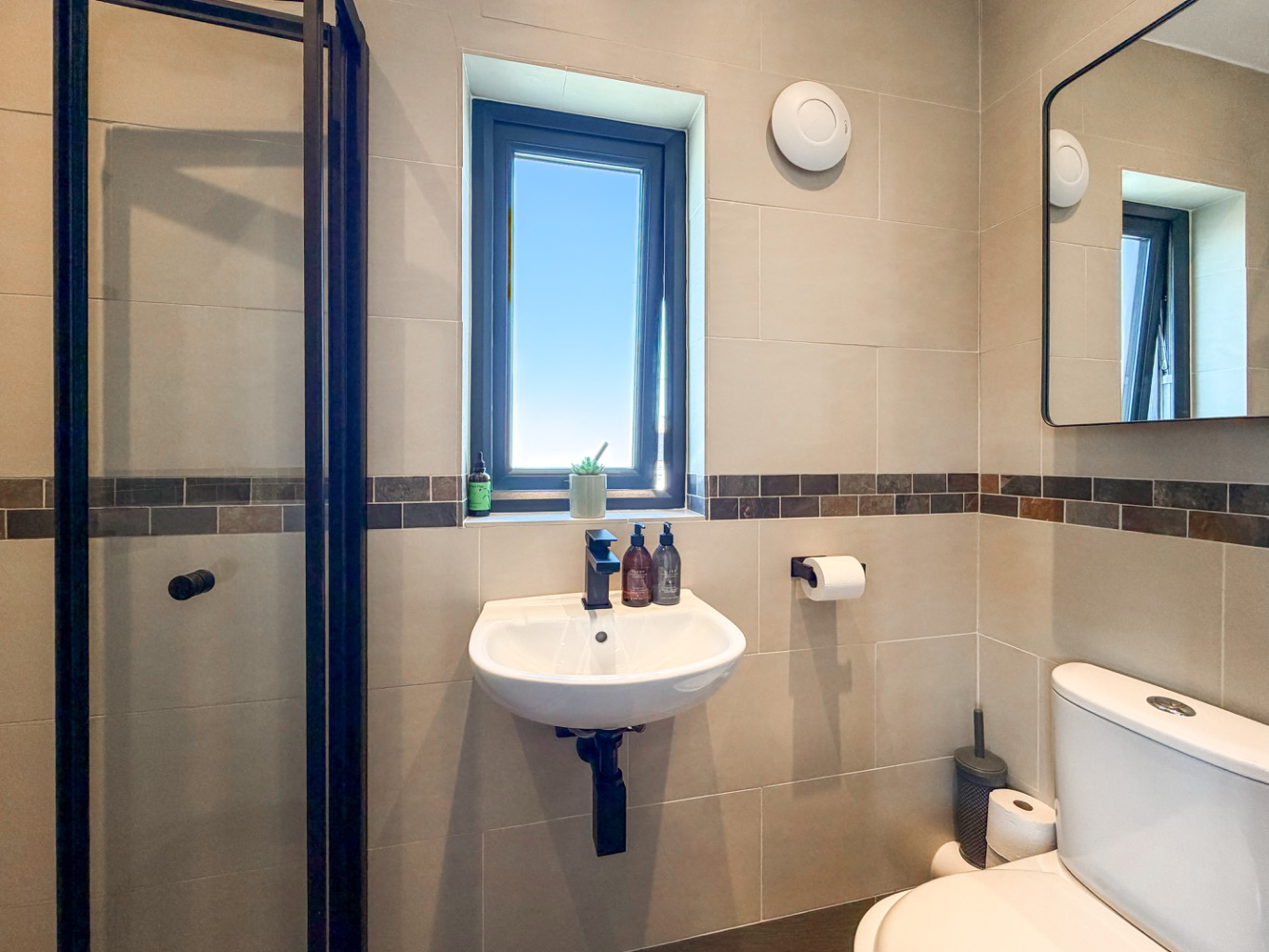 St. Ives, Immaculately presented family home, photo 25