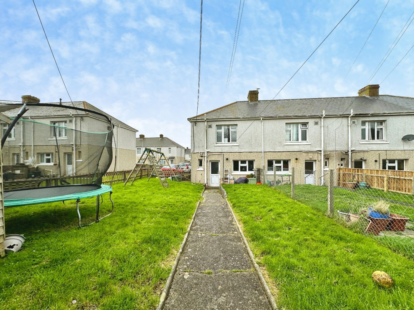 Helston, Three bed home conveniently located, photo 17
