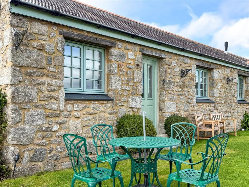 Farms Common, Stunning Barn Conversion, photo 9