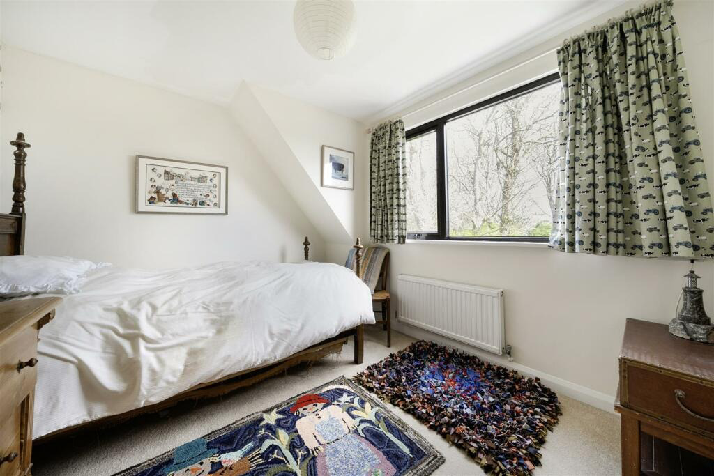 Mullion, Spacious four bed home, photo 23