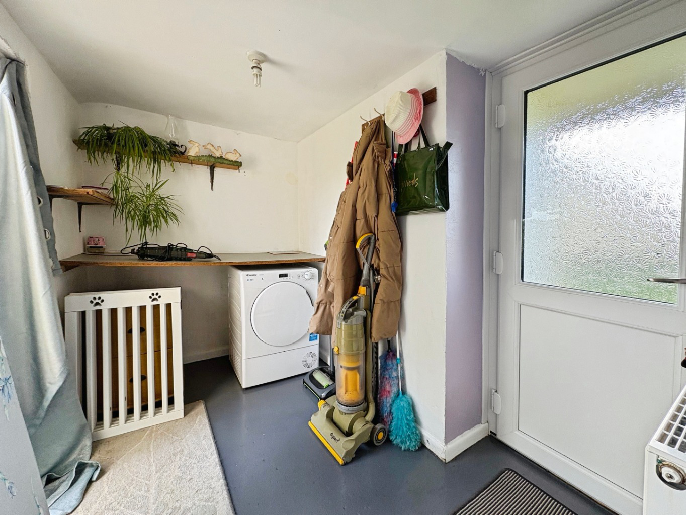 Cury, Two bed home with generous outdoor space, photo 5