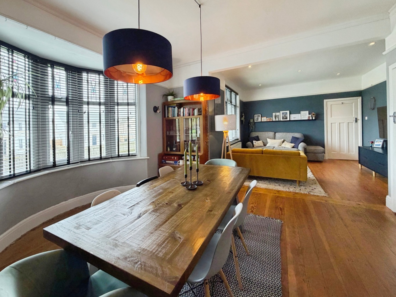 Helston, Spacious four bed family home, photo 9