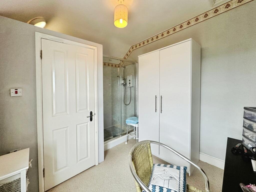 The Lizard, Cottage with sea views and no chain, photo 15