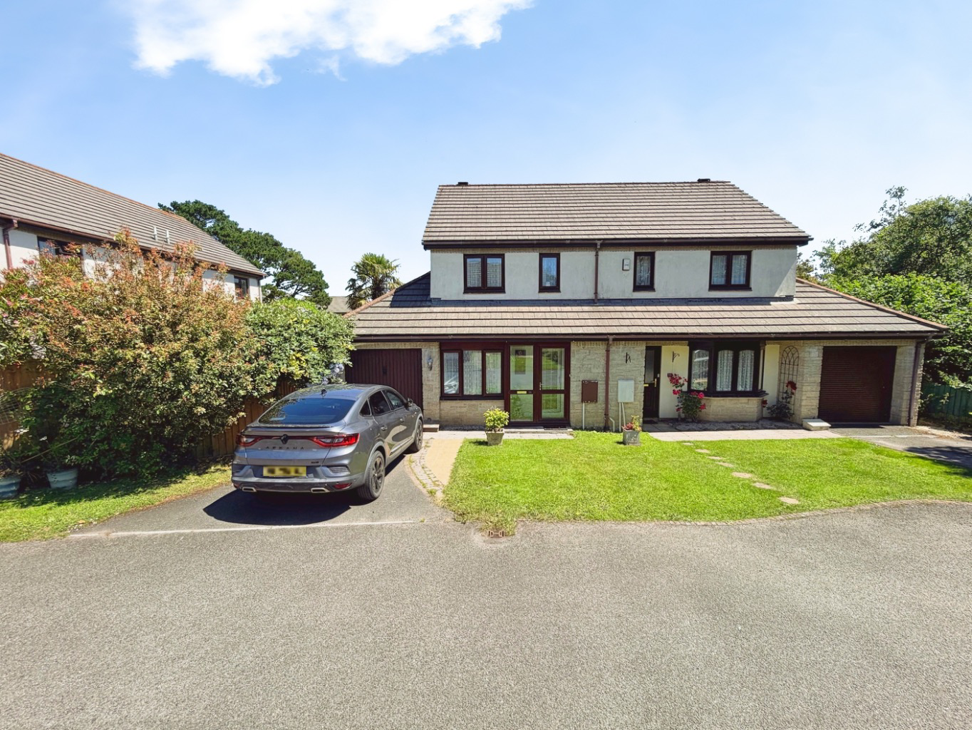 Helston, Two bed home close to local amenities