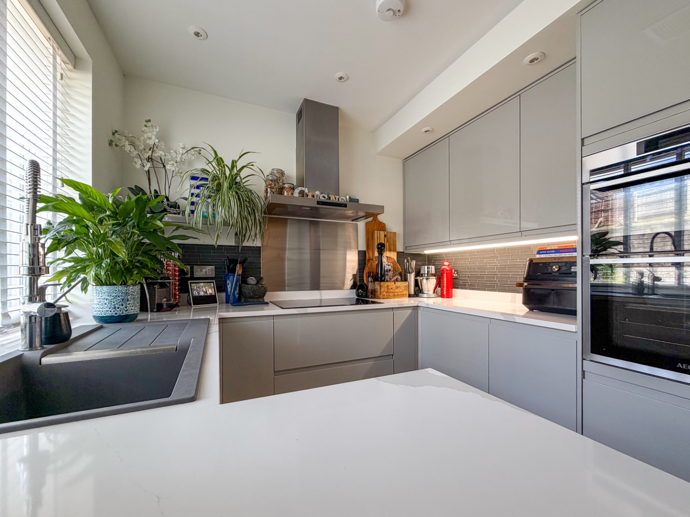 Hayle, Exceptional three bedroom home, photo 6