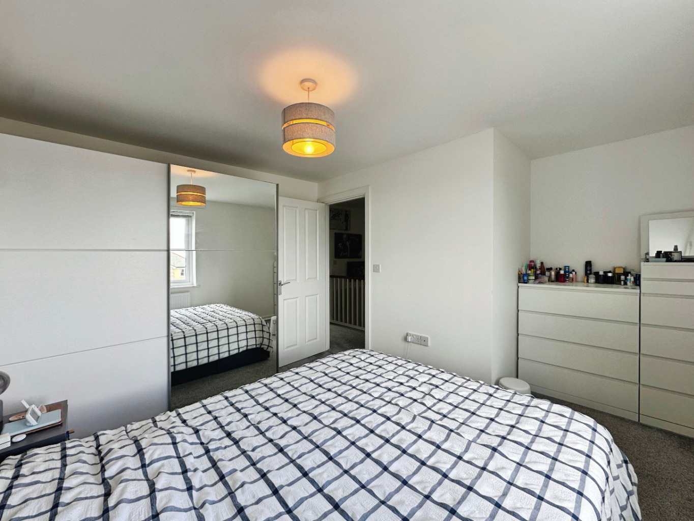Ashton, Modern two bed home, photo 9