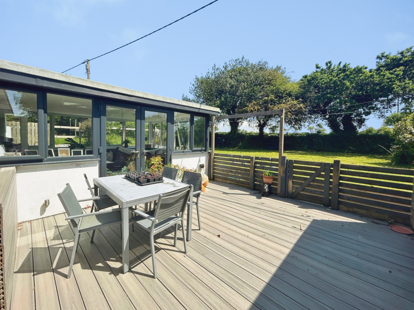 Horsedowns, Spcacious and versatile five bed bungalow, photo 10