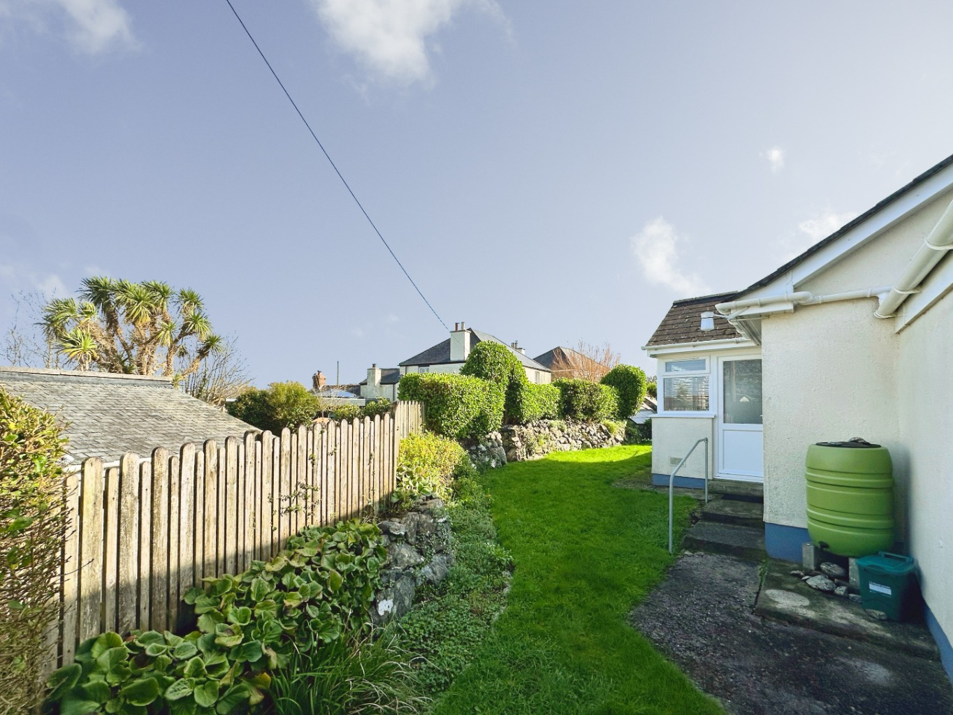 Kuggar, Detached bungalow with potential and no chain, photo 25