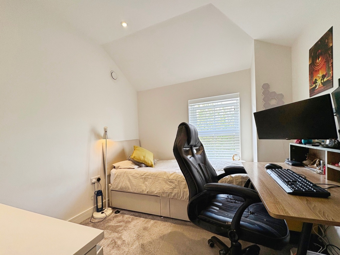 Leedstown, Three bedroom family home, photo 16