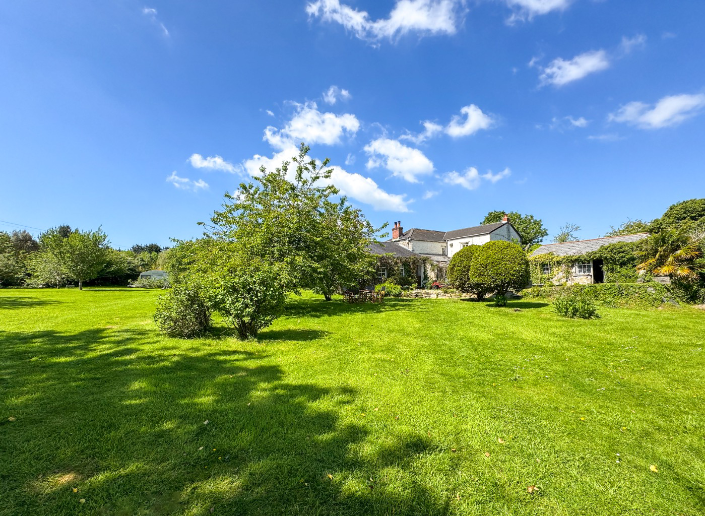 Near Godolphin Cross, Countryside home set within large grounds, photo 18