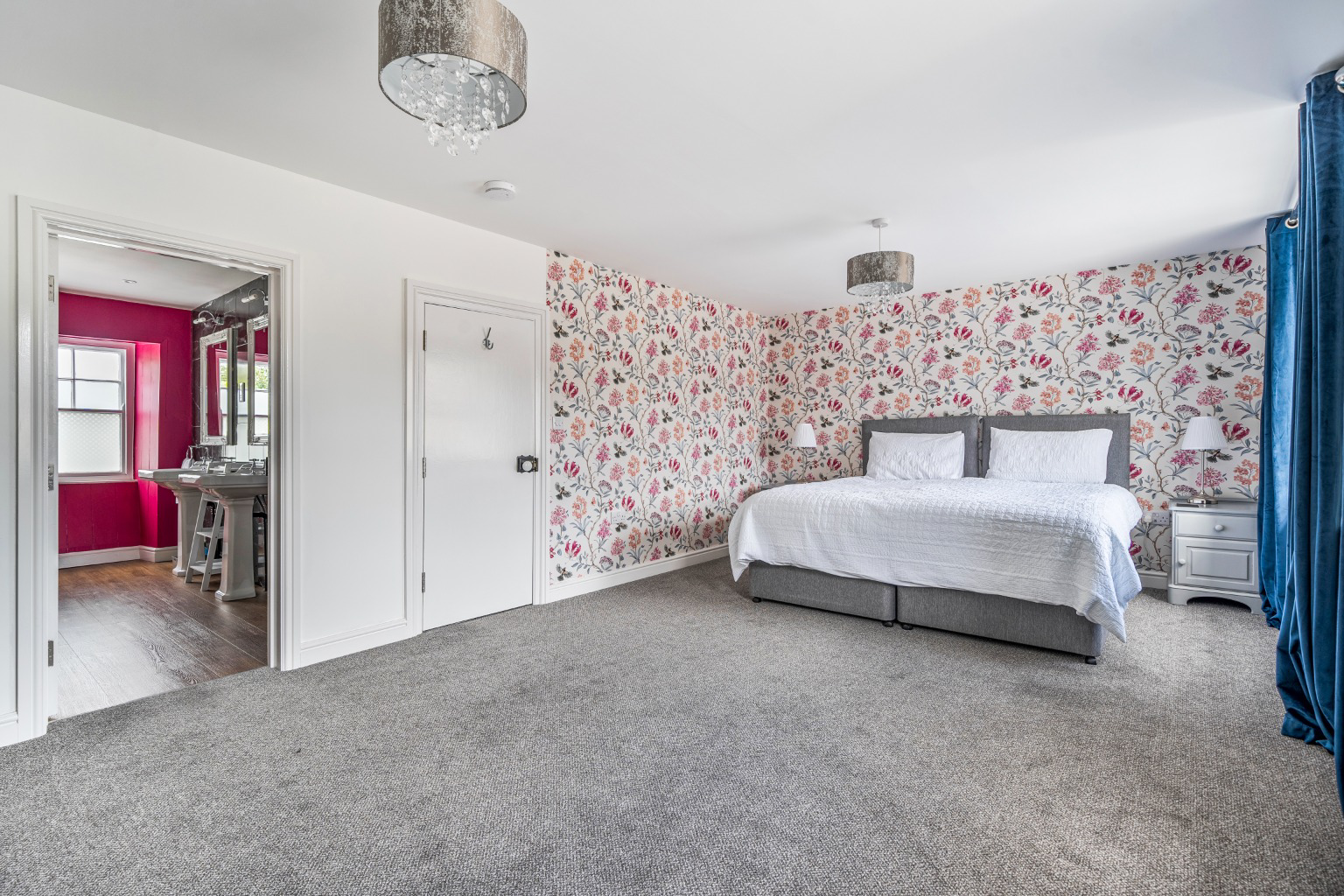Praze, Three Storey Grade 2 Listed Cottage, photo 12