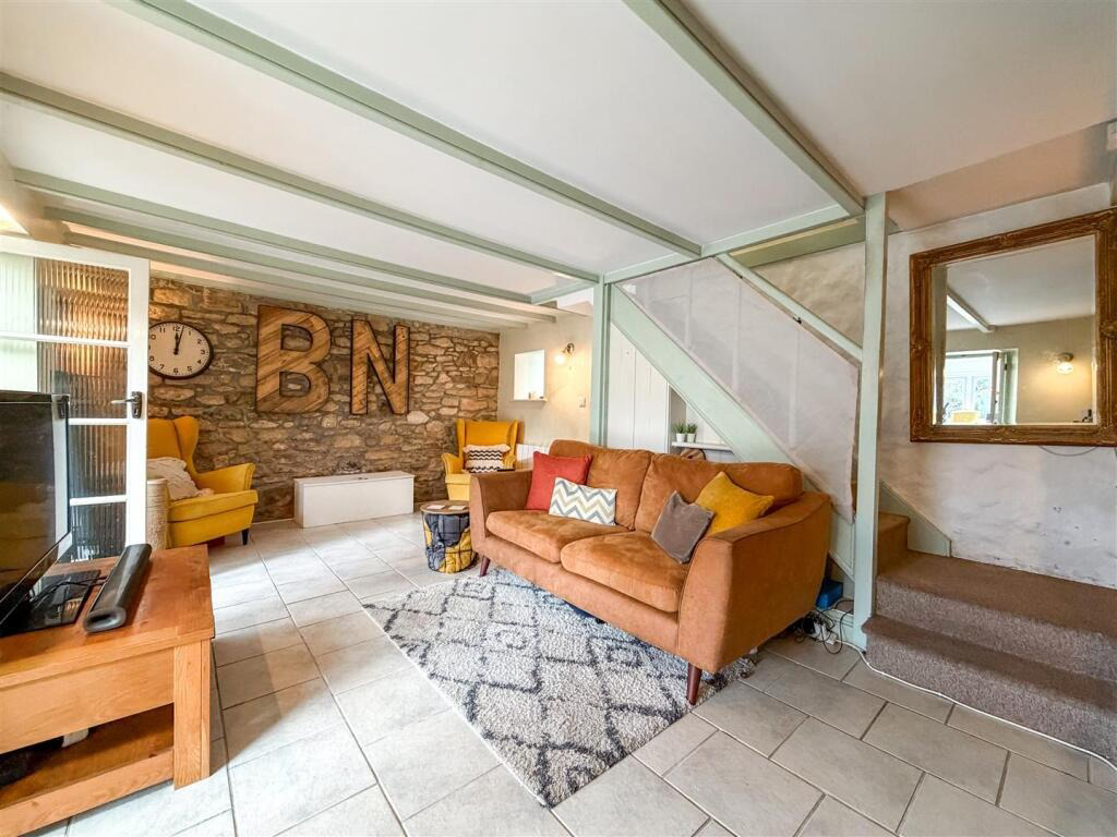 Godolphin Cross, Tucked away two bed cottage, photo 13