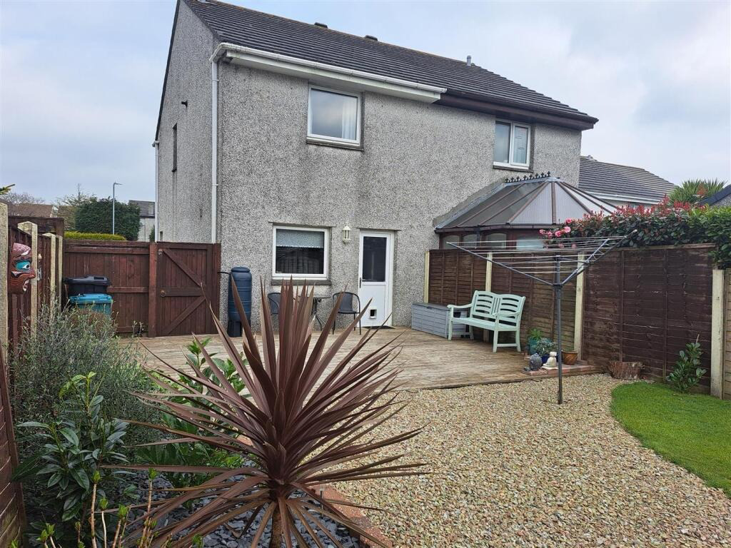 Helston, Ideal first home in sought-after location, photo 12