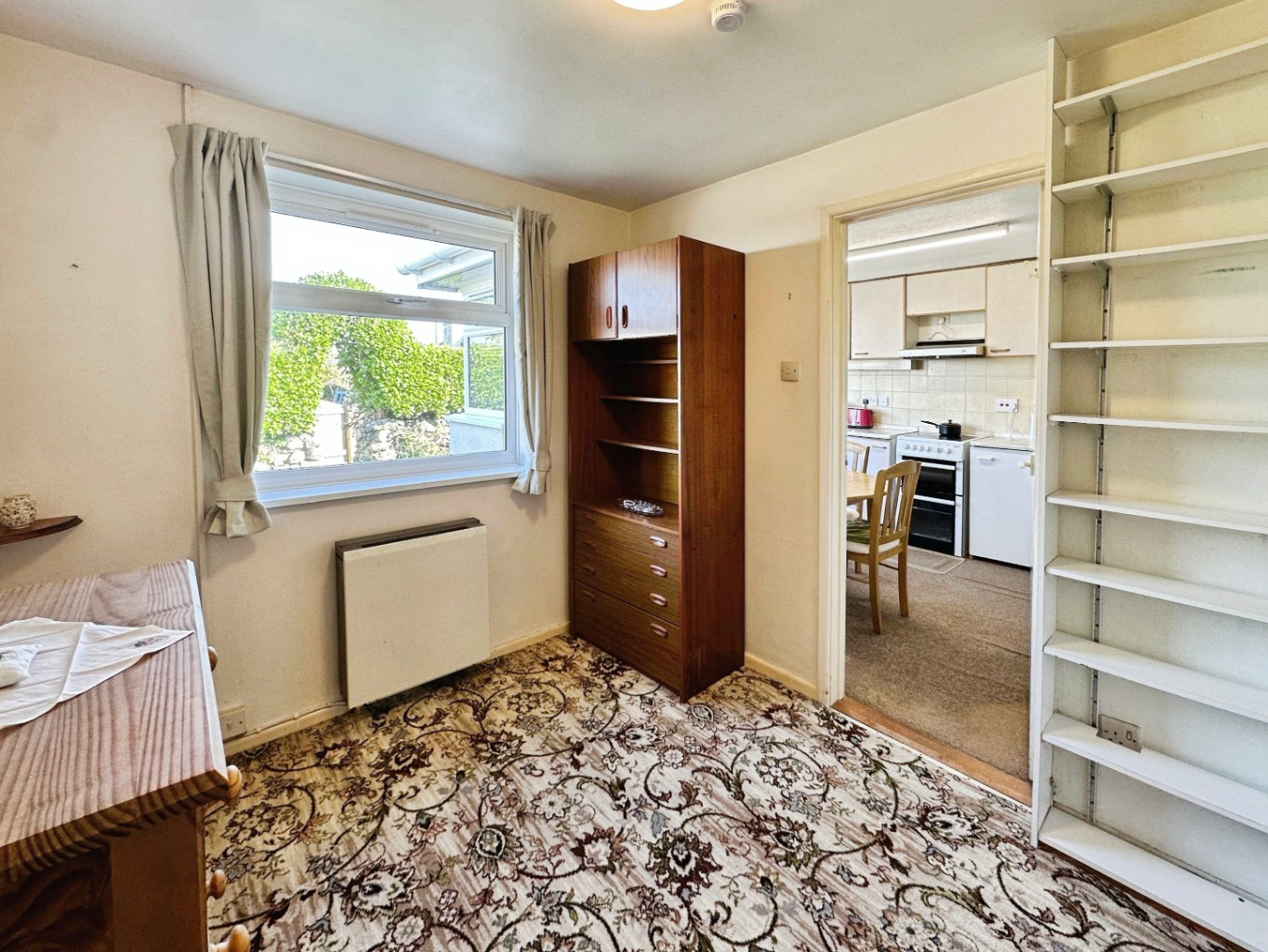 Kuggar, Detached bungalow with potential and no chain, photo 15