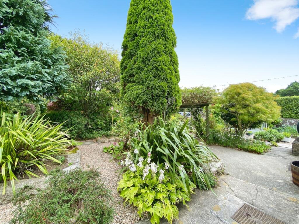 Characterful family home, Nancegollan, photo 24